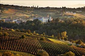 La province d’Asti vignobles, églises, châteaux