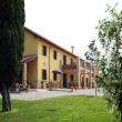 Appartamenti in villa con giardino