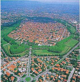 Visiter Lucques